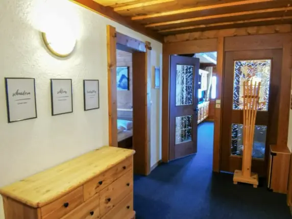 Casa Christine Garfrescha, Gang